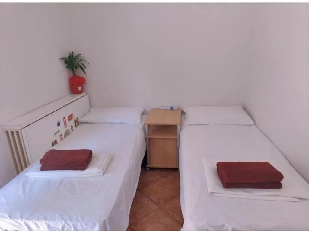 Linda'S Apparment Rooms Mestre Apartman
